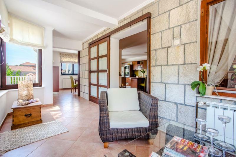 Apartment Villa Two Palms Gruda Exterior photo